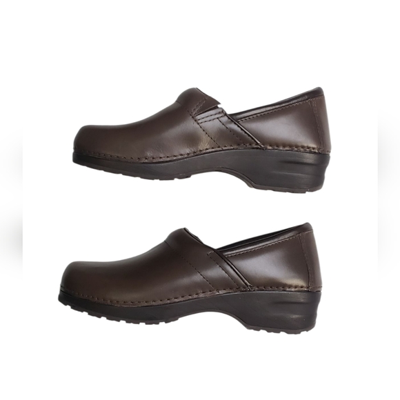 L.L. Bean Leather Comfort Clogs Dark Brown Sz 8 Nursing Professional Granola - Picture 4 of 13